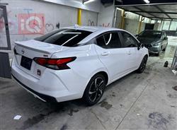 نيسان فيرسا